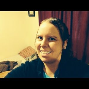 Meet your Posher, Cassandra